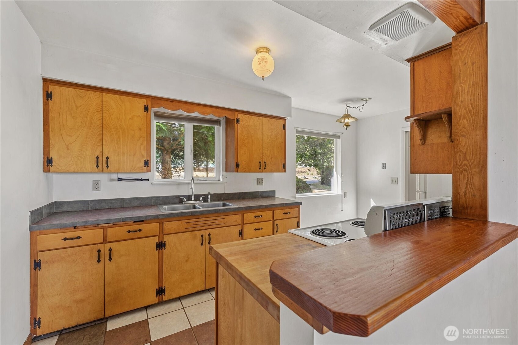 4511 Lakeway Drive Property Photo 10