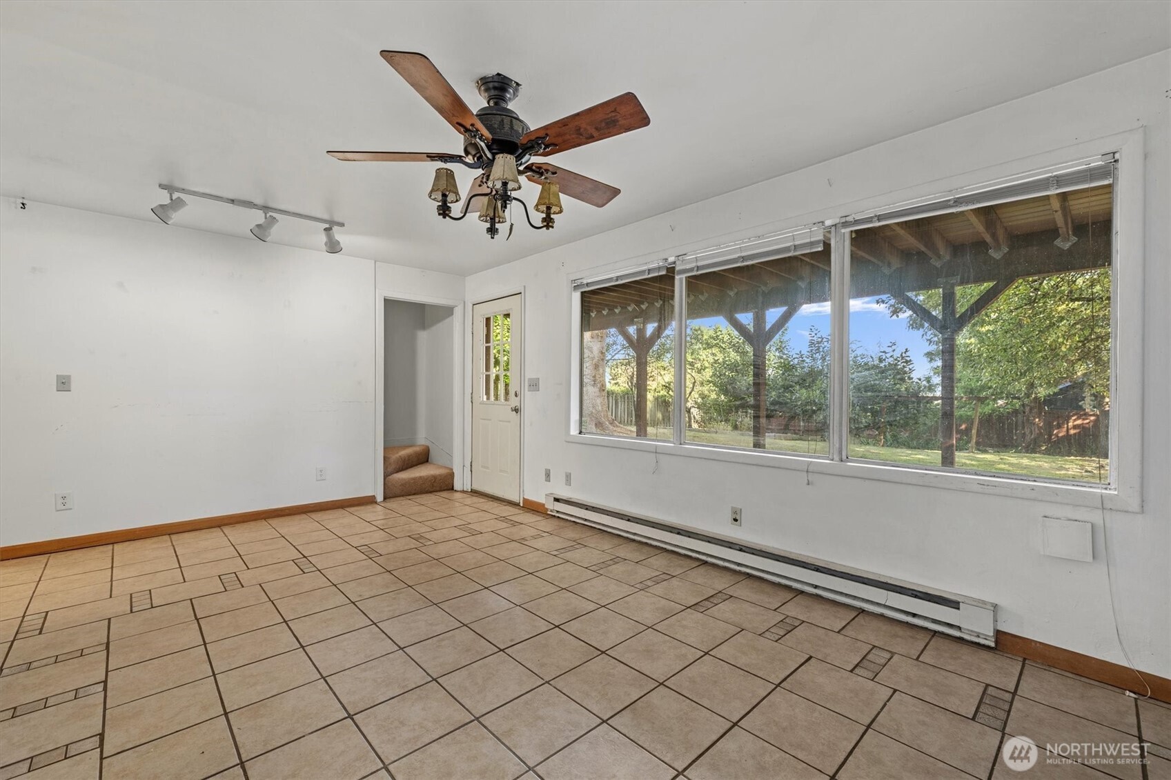 4511 Lakeway Drive Property Photo 26