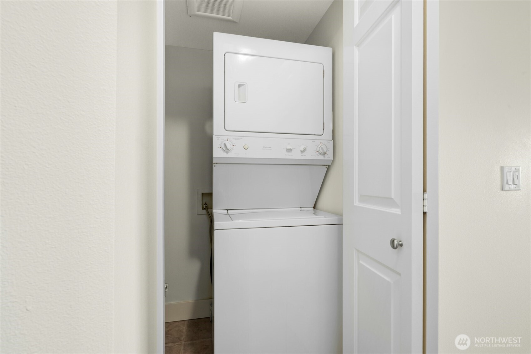133 Queen Anne Avenue 304 Property Photo 18