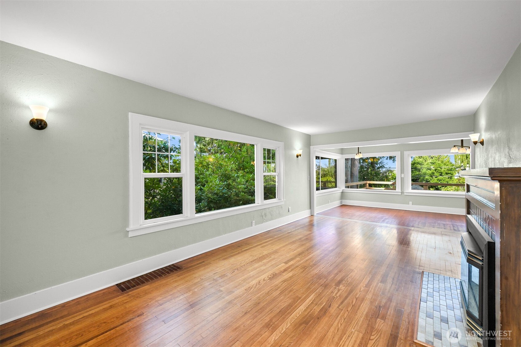 252 S Garden Street Property Photo 9