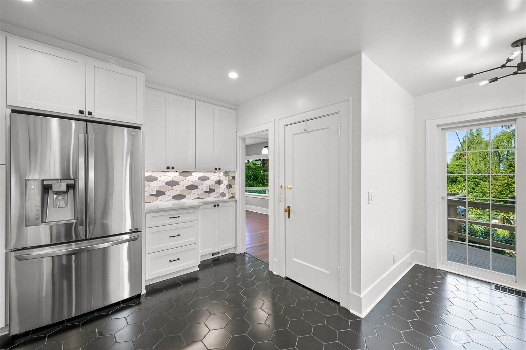 252 S Garden Street Property Photo 16
