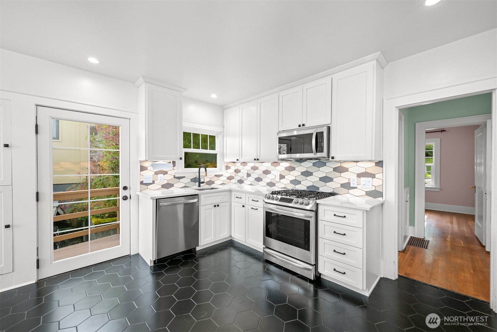 252 S Garden Street Property Photo 18