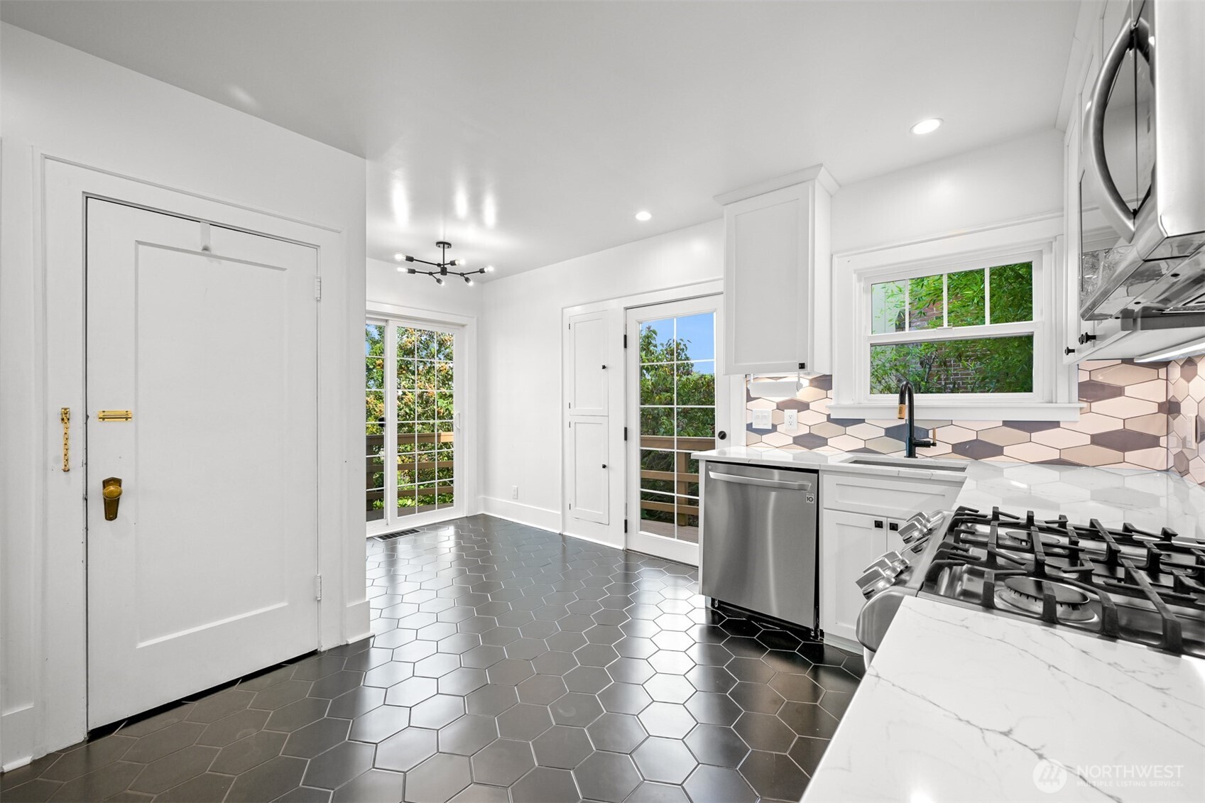 252 S Garden Street Property Photo 19