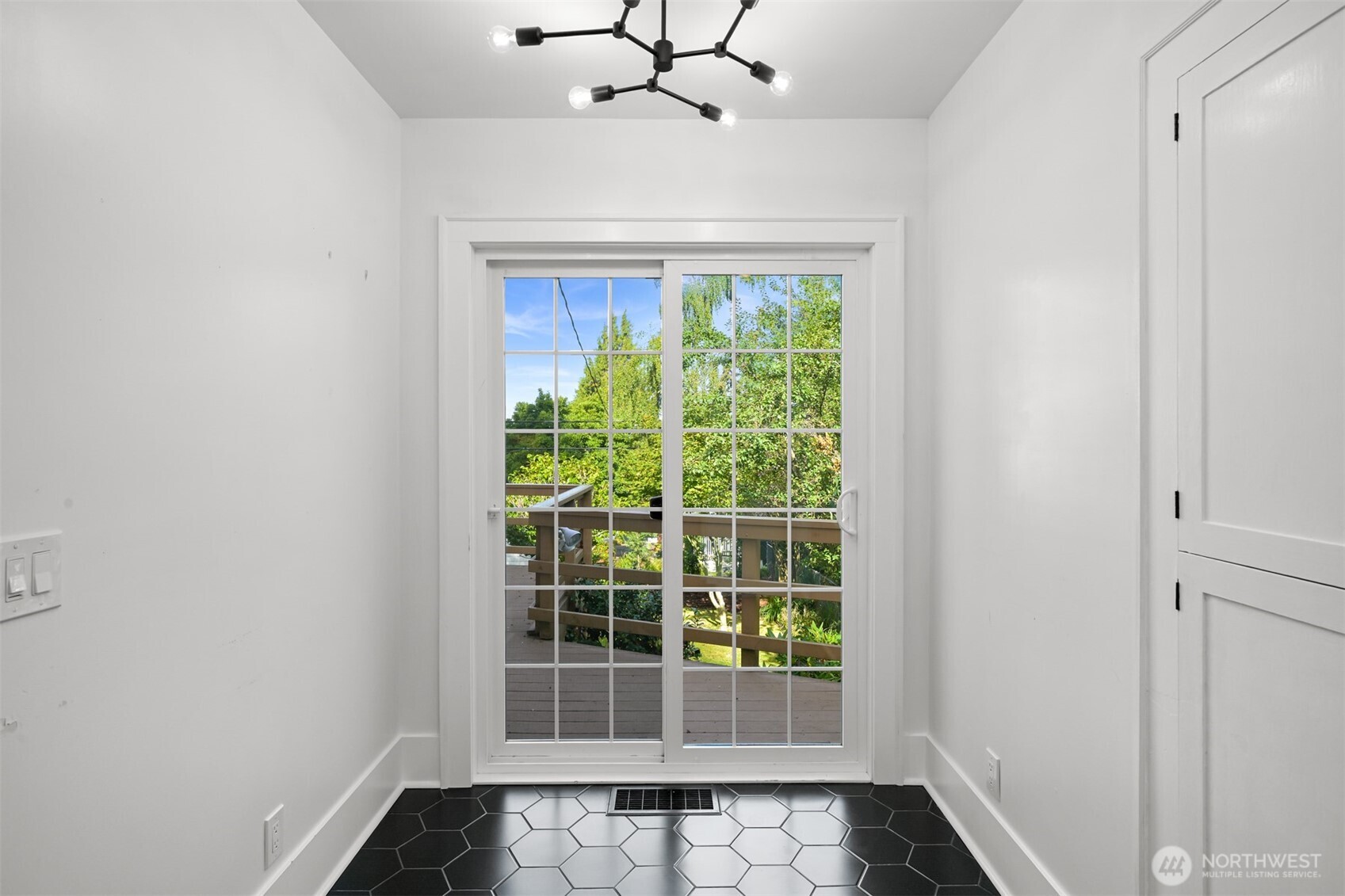 252 S Garden Street Property Photo 20