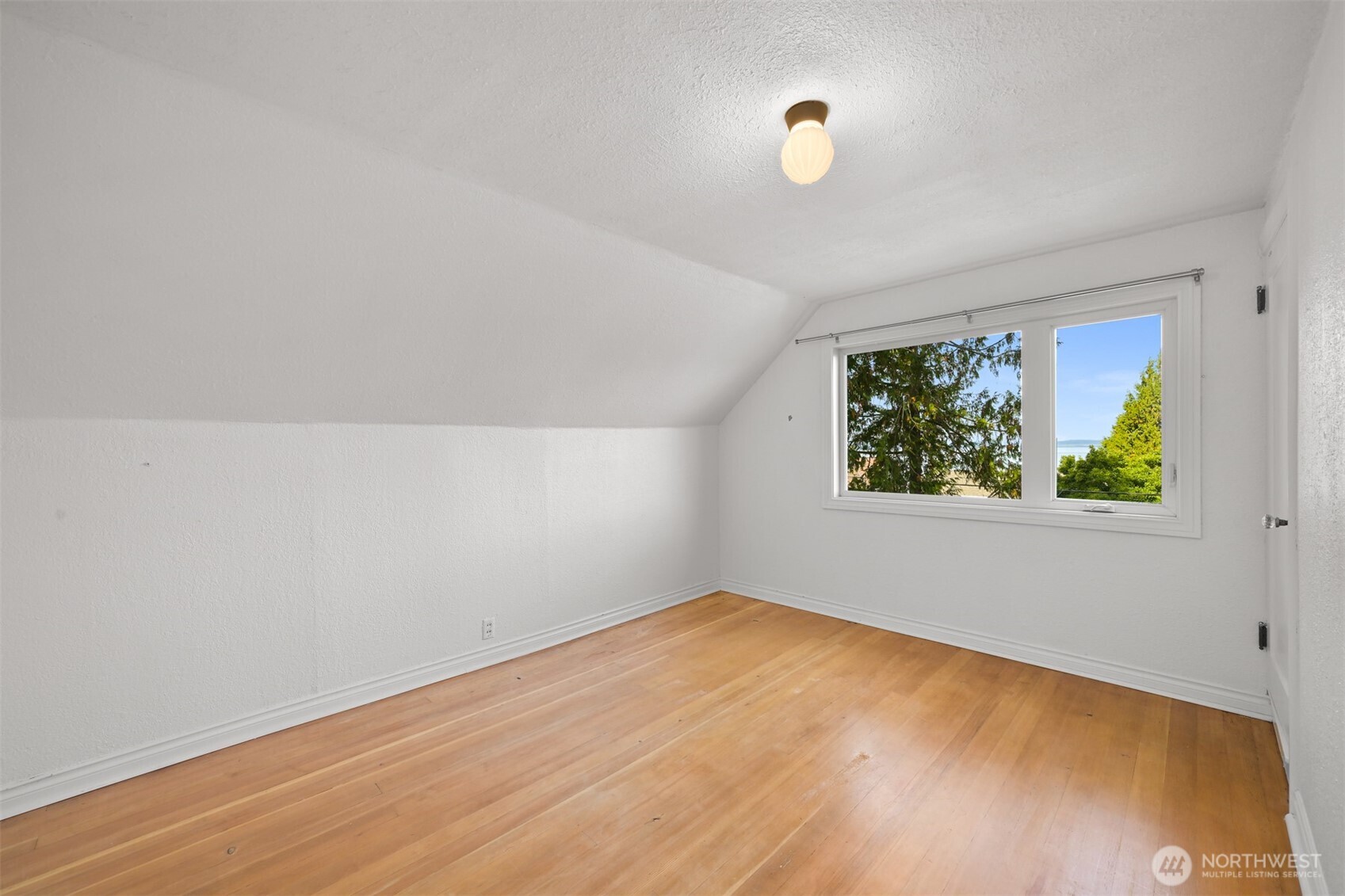 252 S Garden Street Property Photo 32