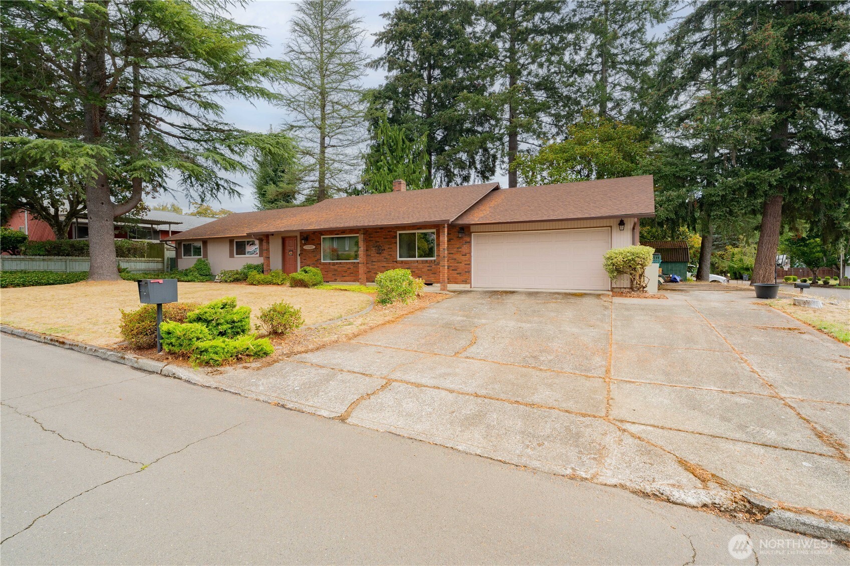 12509 Ne 13th Avenue Property Photo 2