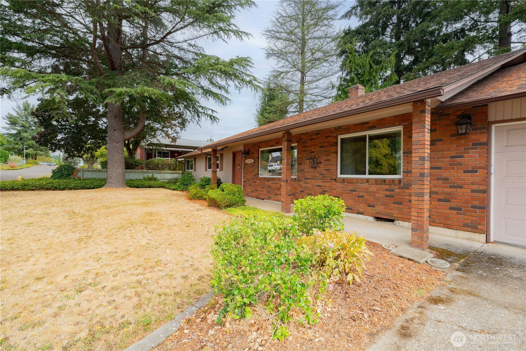 12509 Ne 13th Avenue Property Photo 4