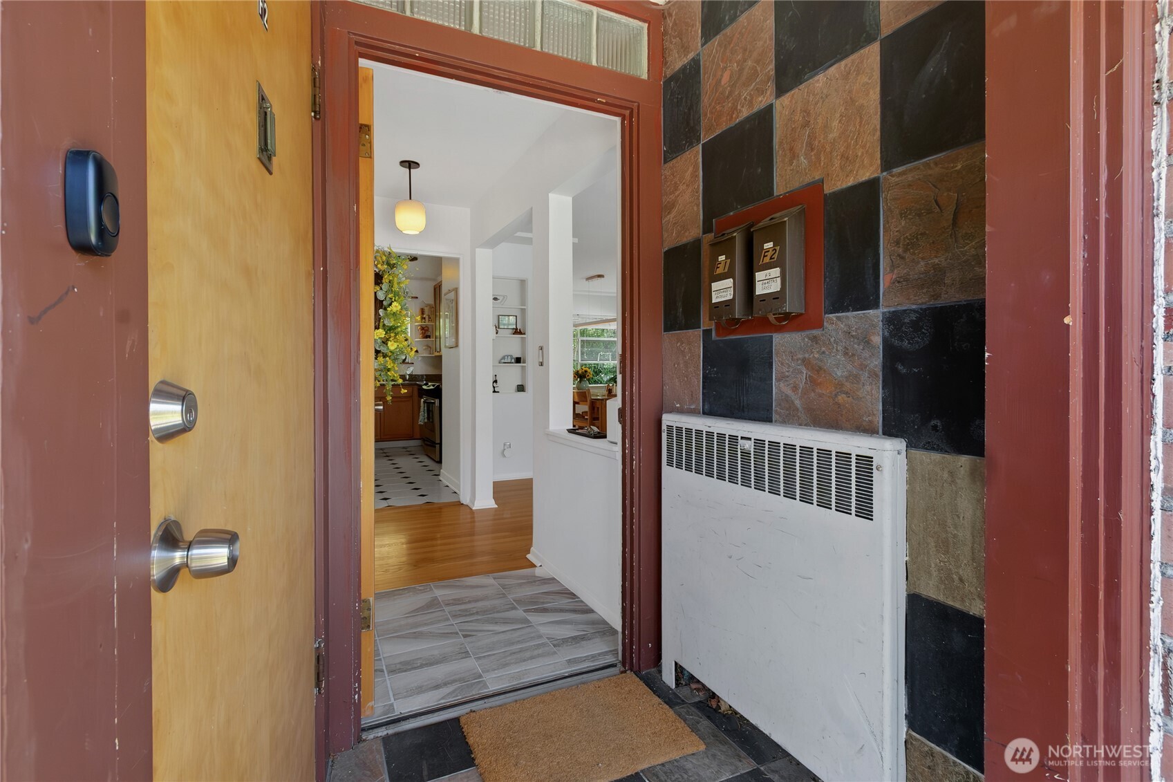 314 N G Street F1 Property Photo 5