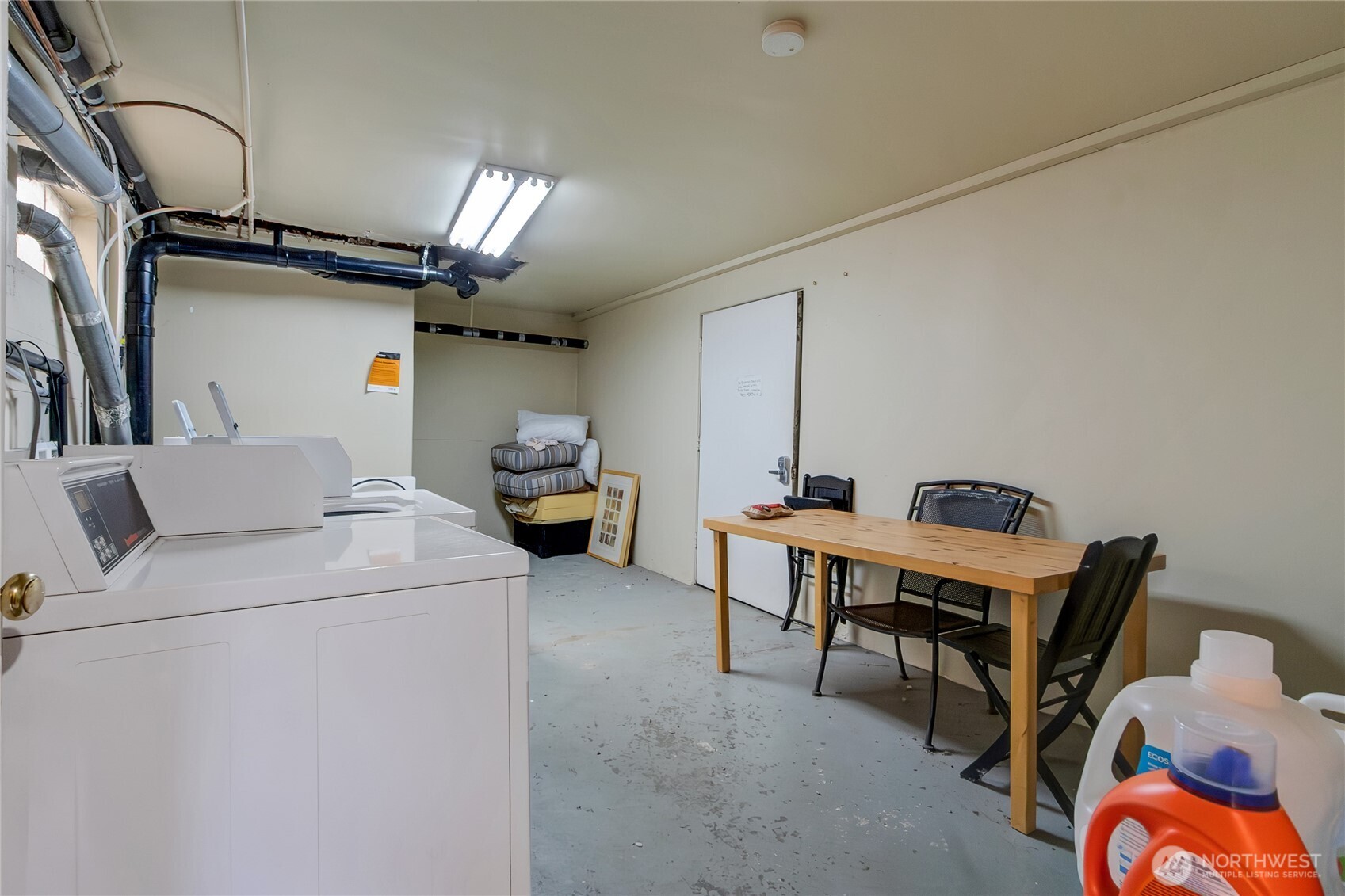 314 N G Street F1 Property Photo 21