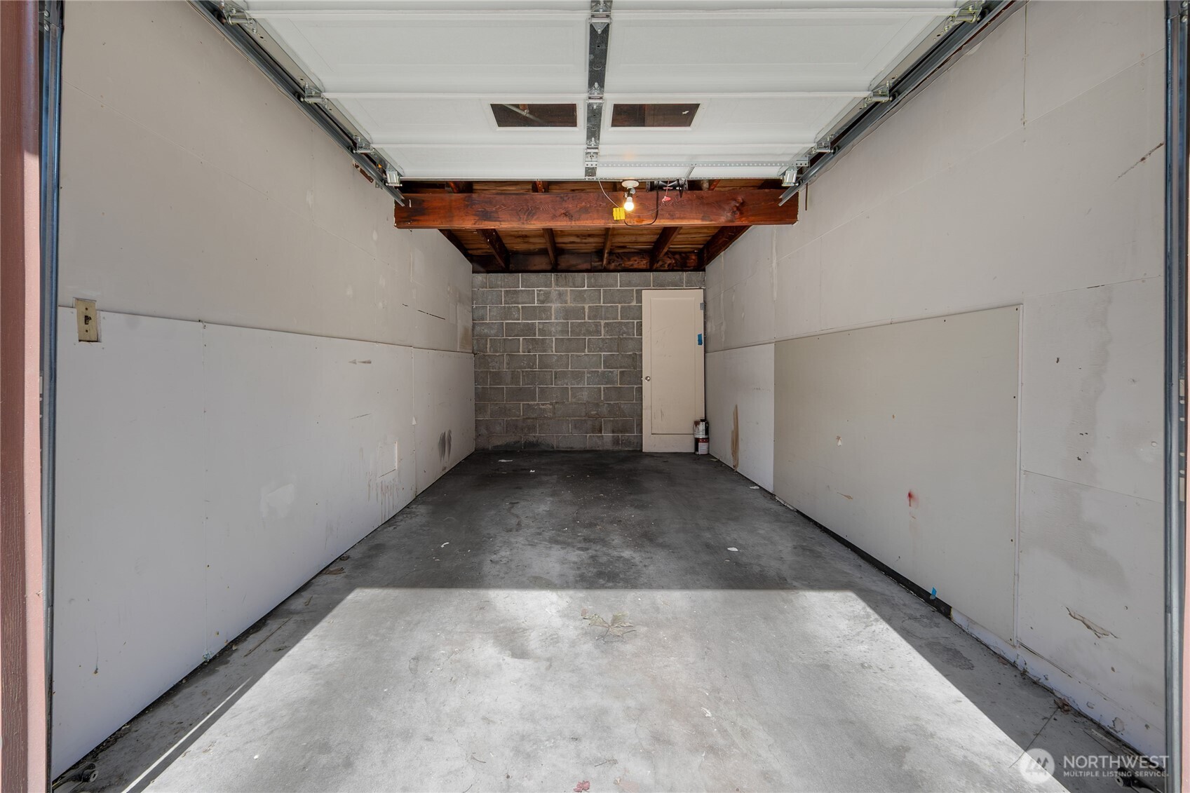 314 N G Street F1 Property Photo 24