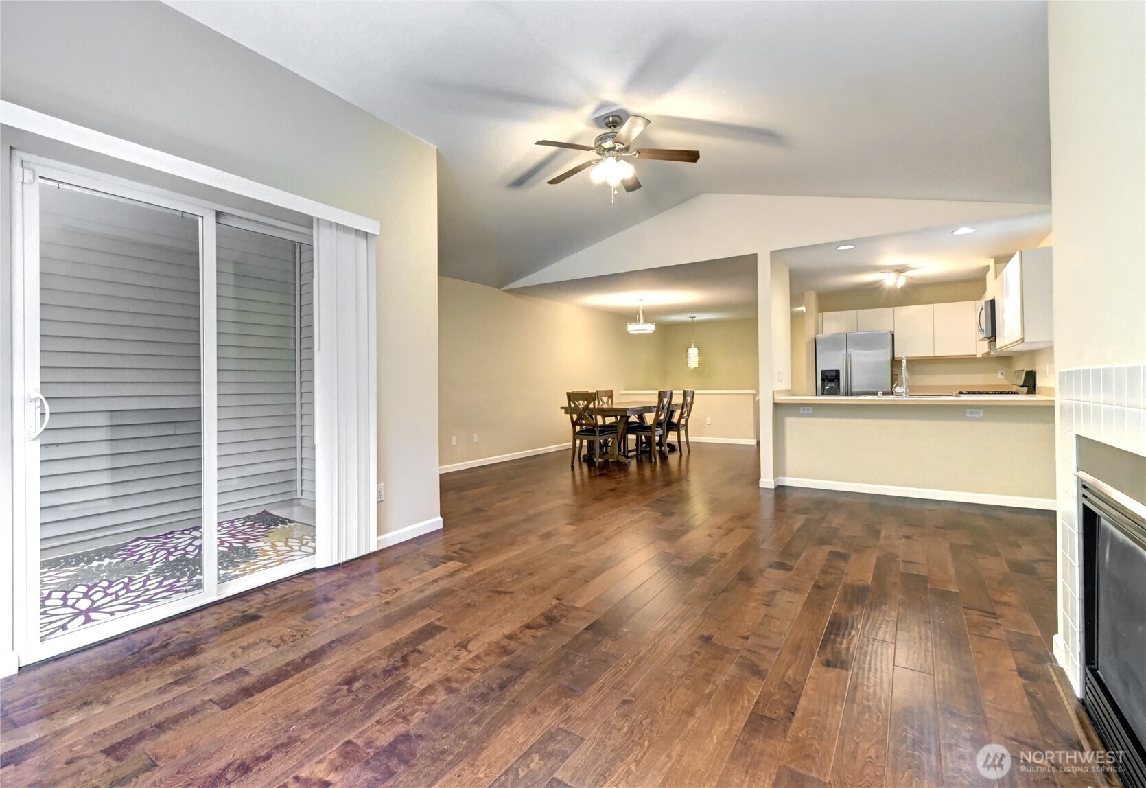 13700 56th Avenue Property Photo 8