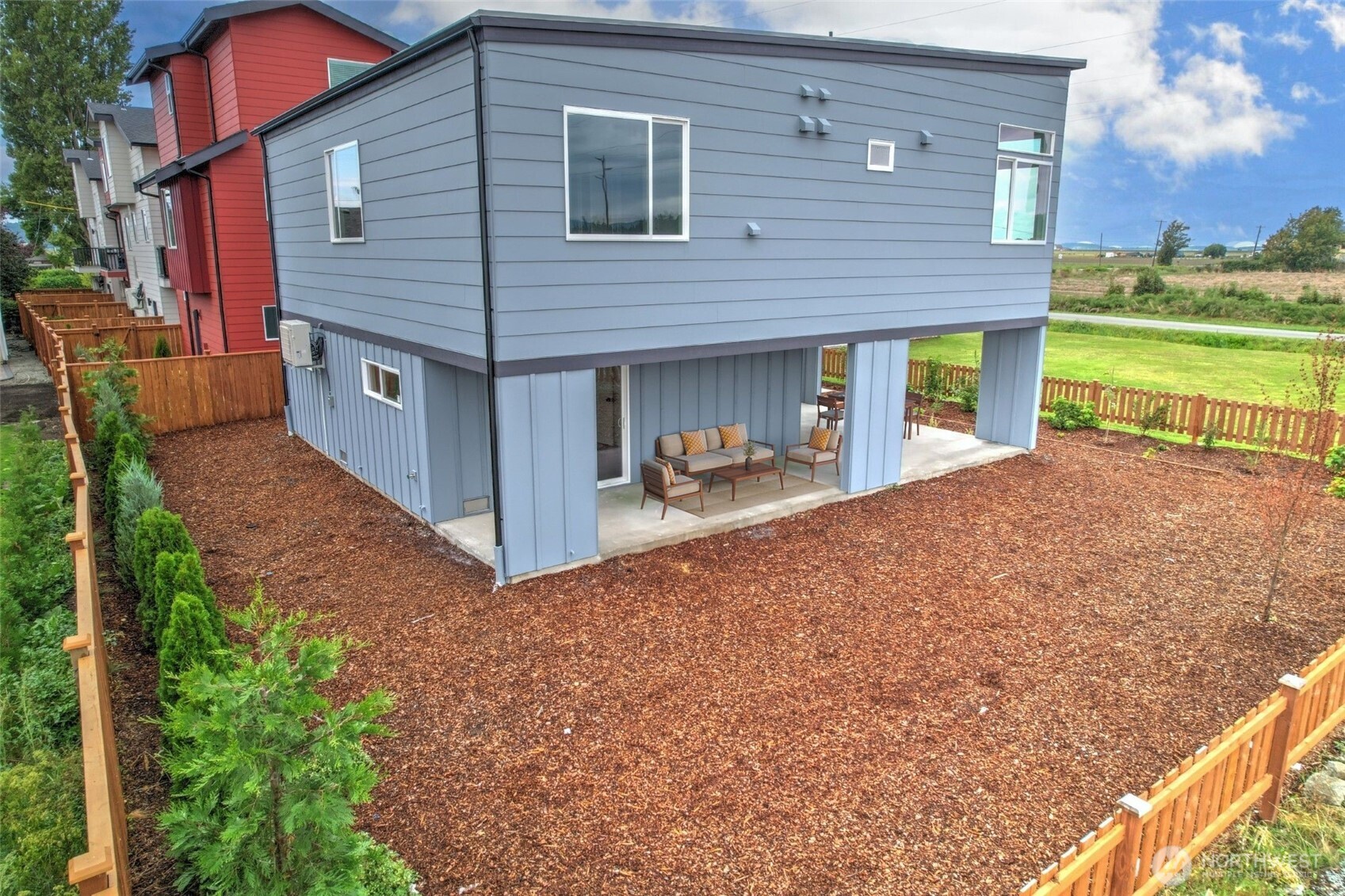 27523 102nd Avenue E Property Photo 2