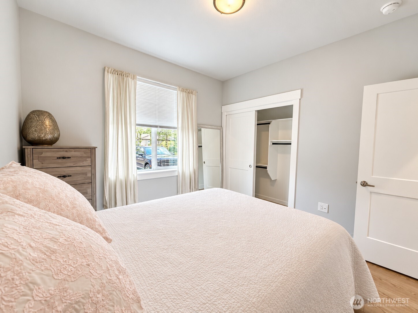 607 Sunset Avenue N8 Property Photo 16