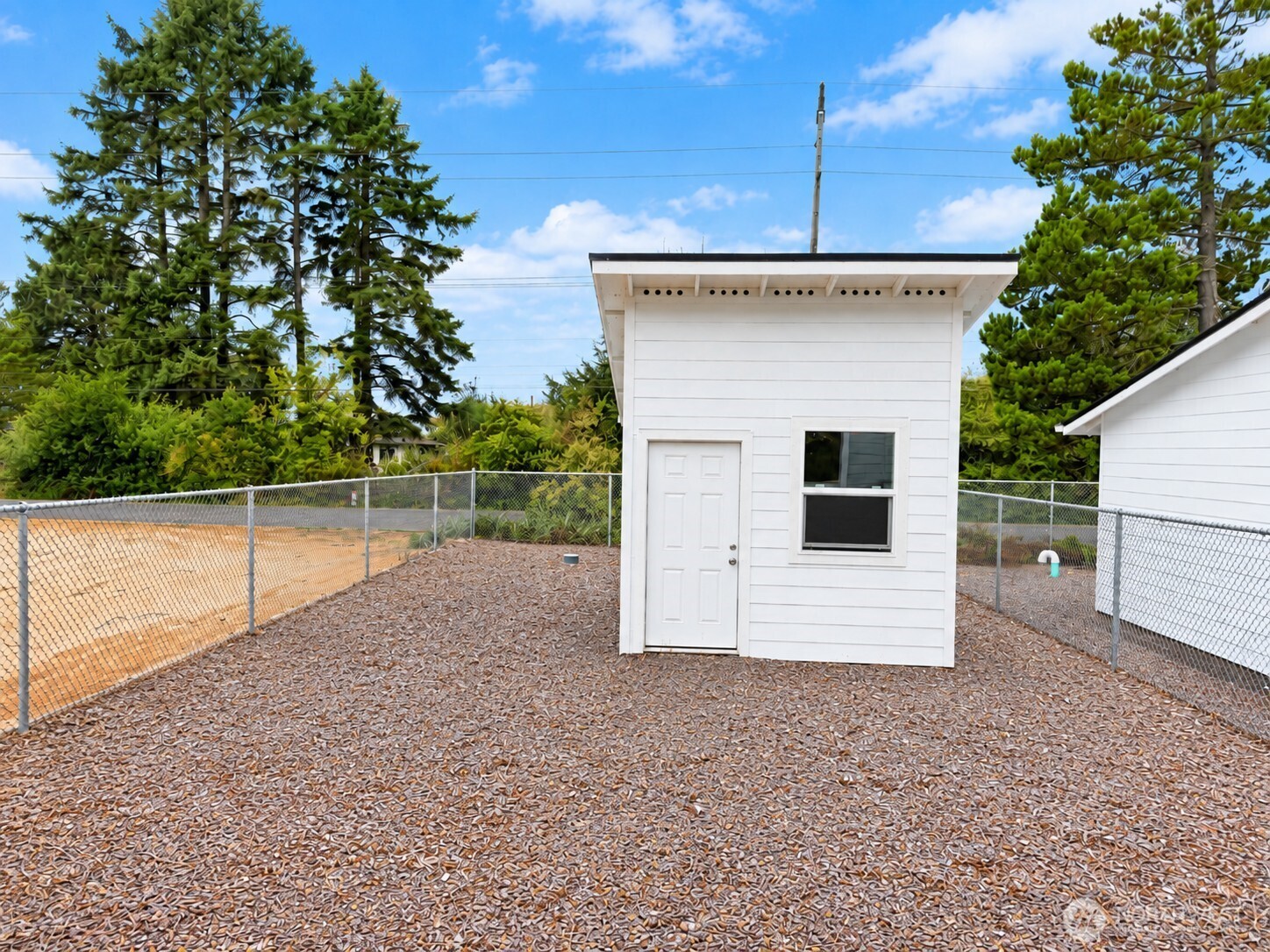 607 Sunset Avenue N8 Property Photo 22