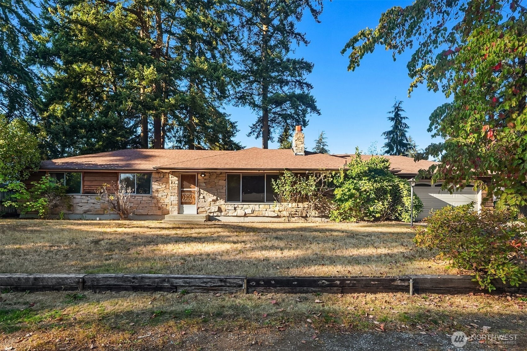 518 N 198th Street Property Photo 1