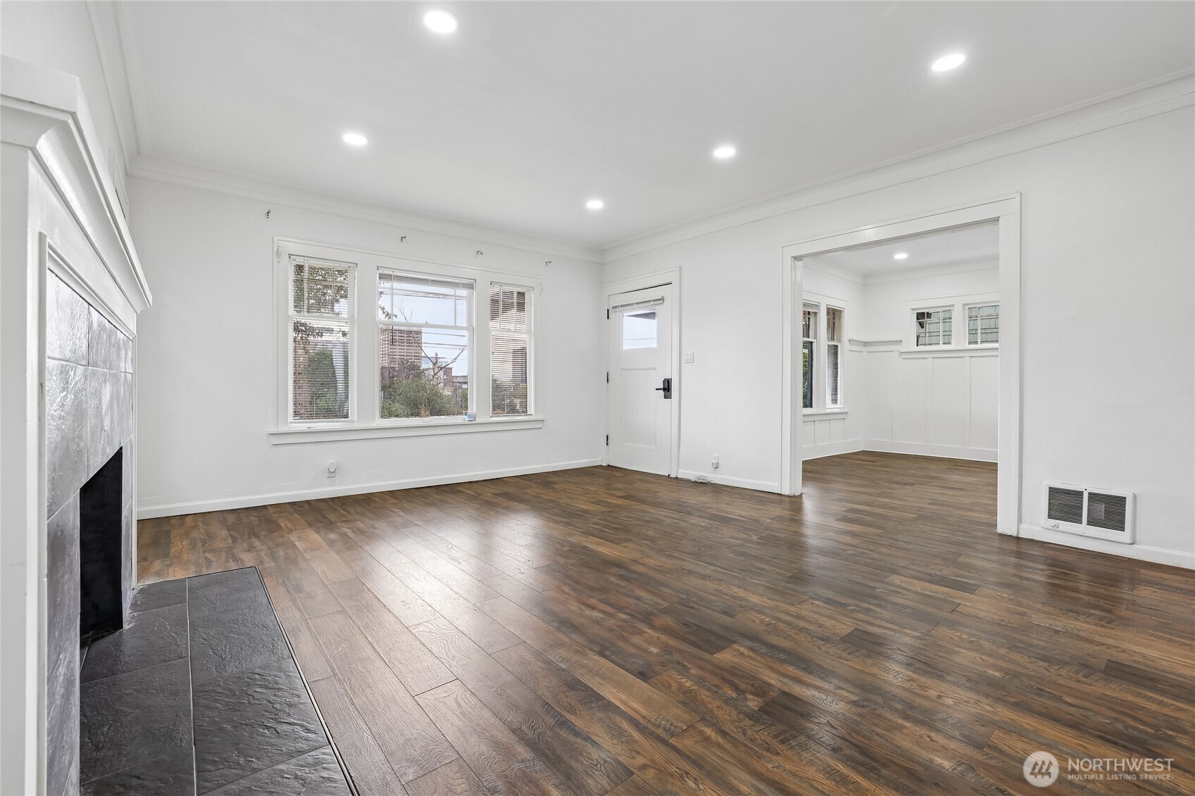 4545 5th Avenue Property Photo 6