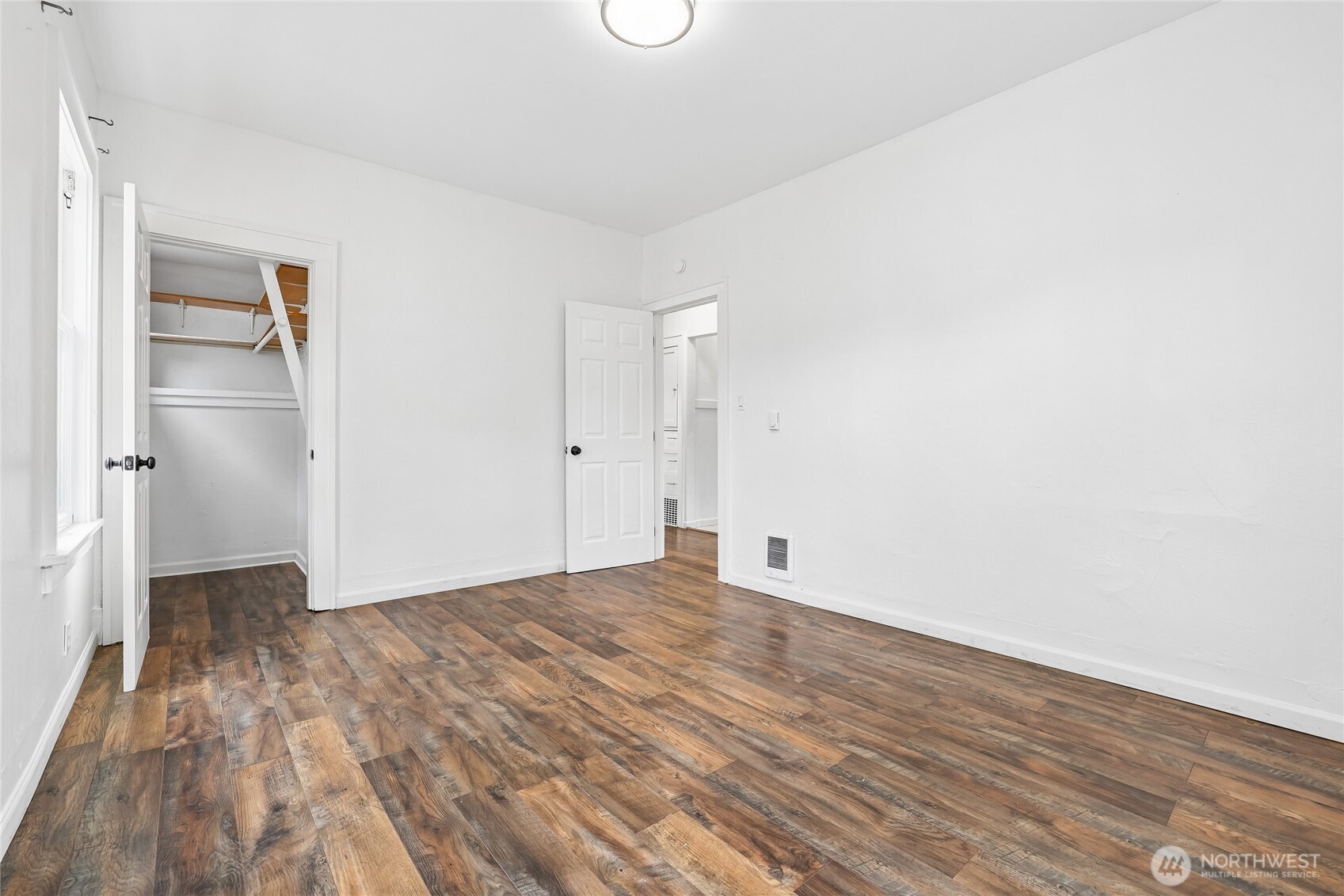 4545 5th Avenue Property Photo 10