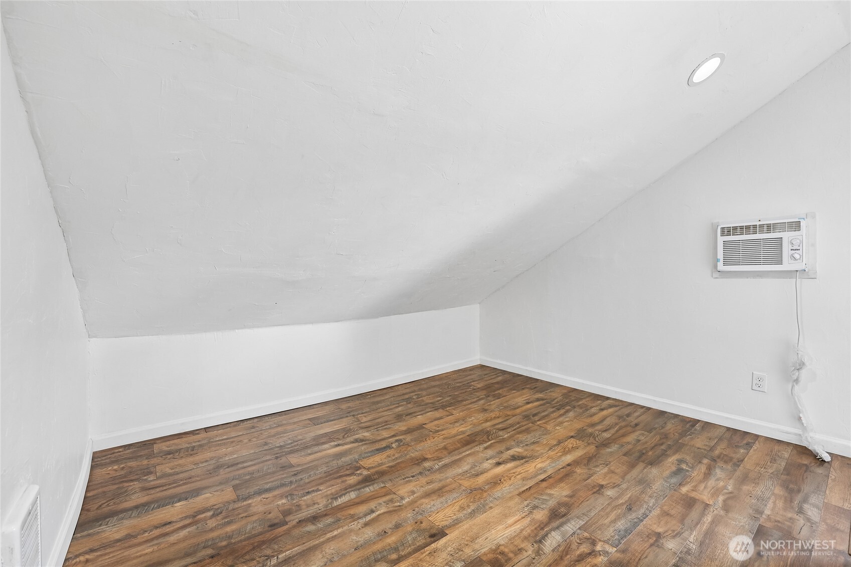 4545 5th Avenue Property Photo 15