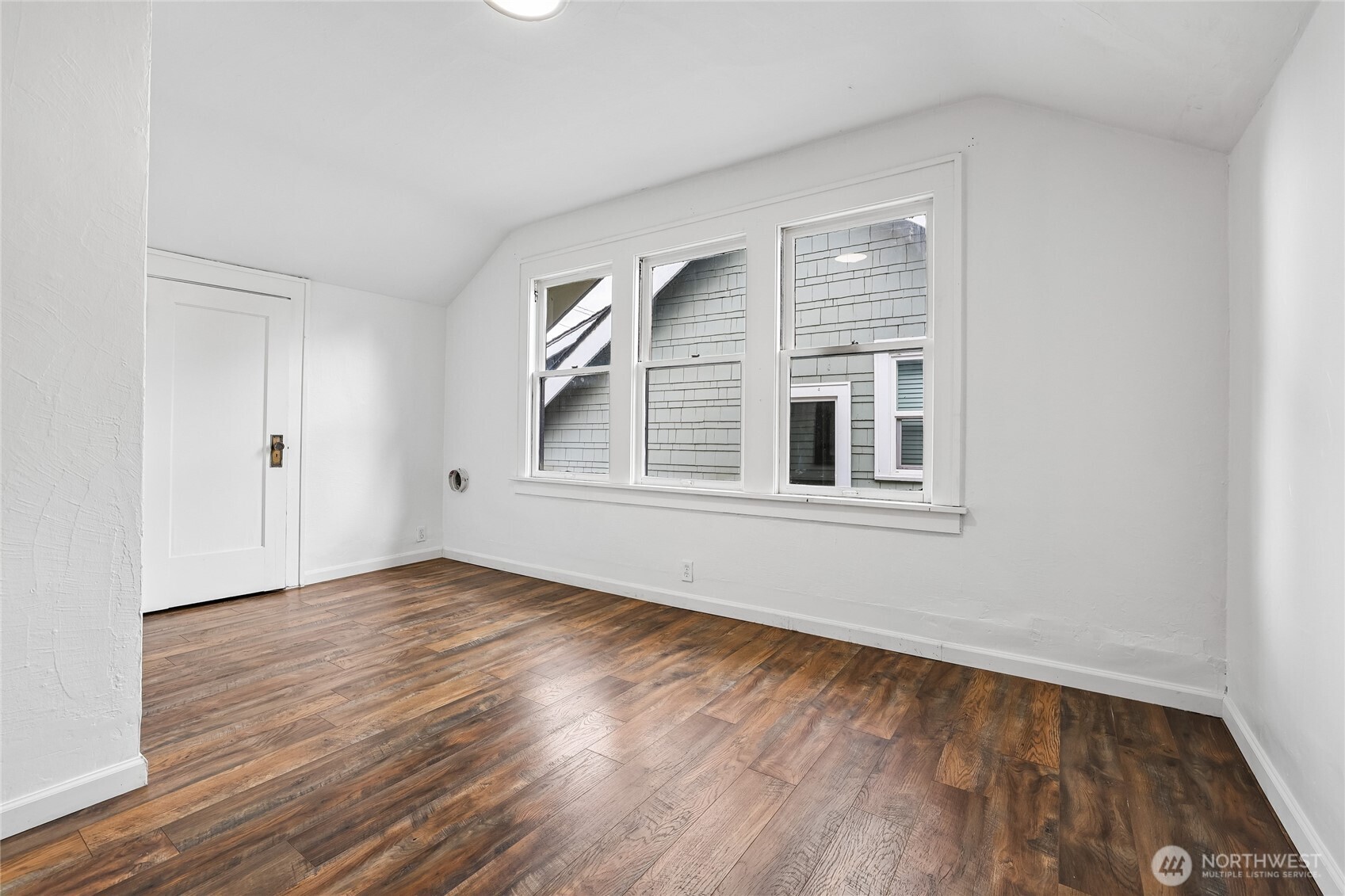 4545 5th Avenue Property Photo 17