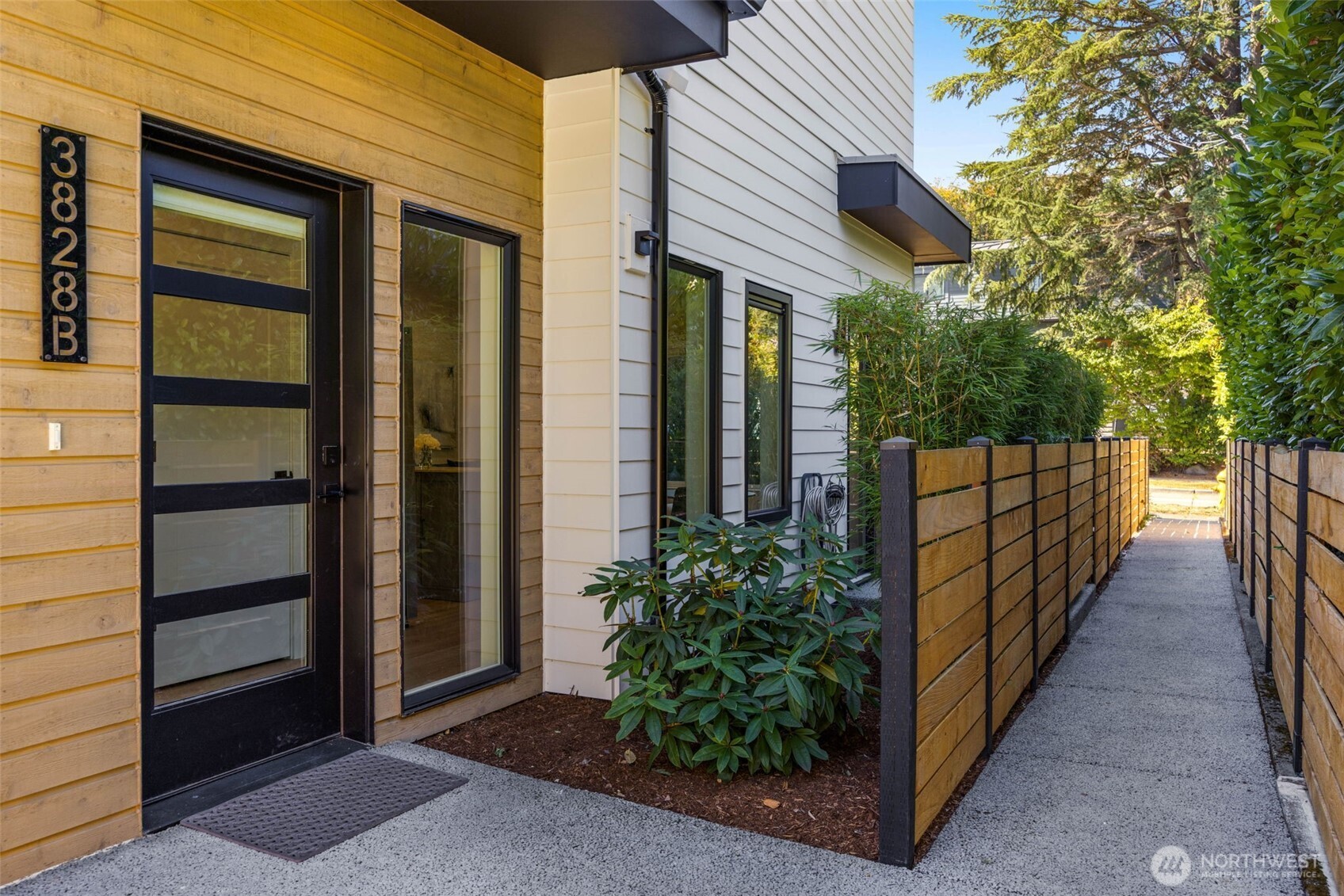 3828 35th Avenue #b Property Photo 3