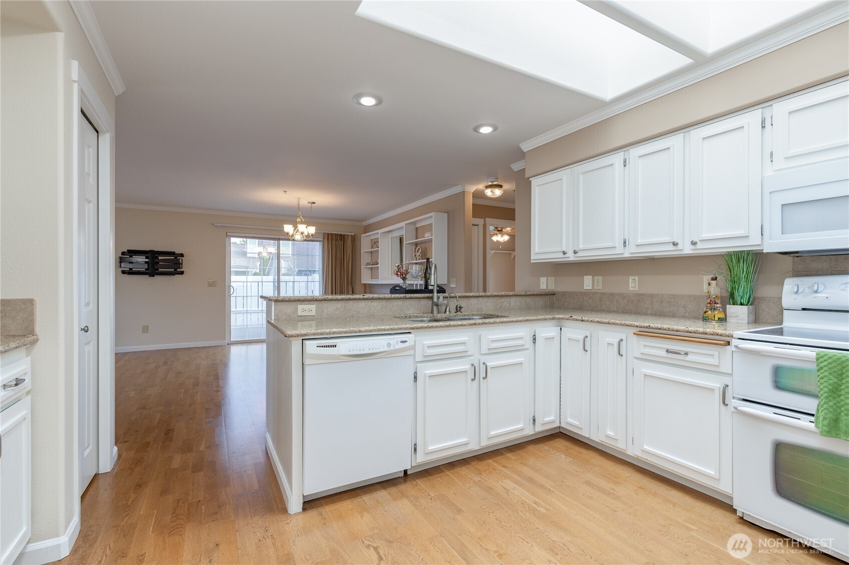 1811 F Street 14 Property Photo 8