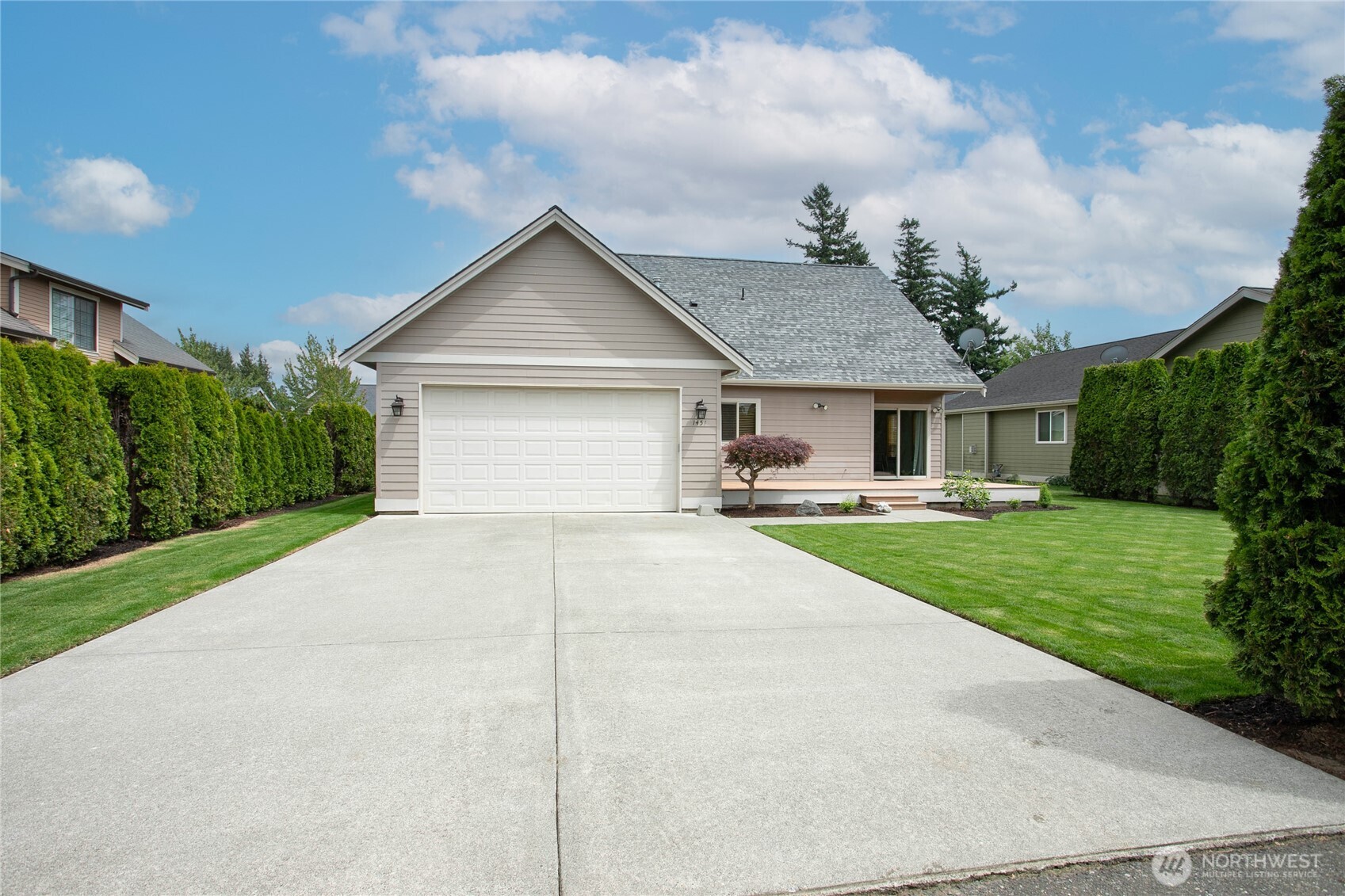 1451 Larkspur Street Property Photo 2