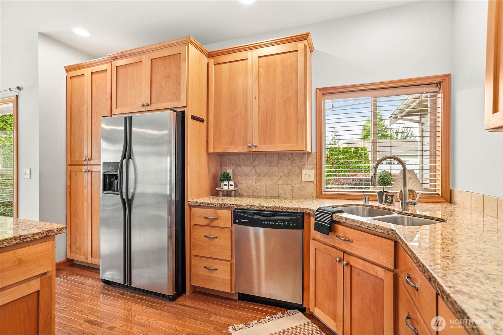 1451 Larkspur Street Property Photo 18