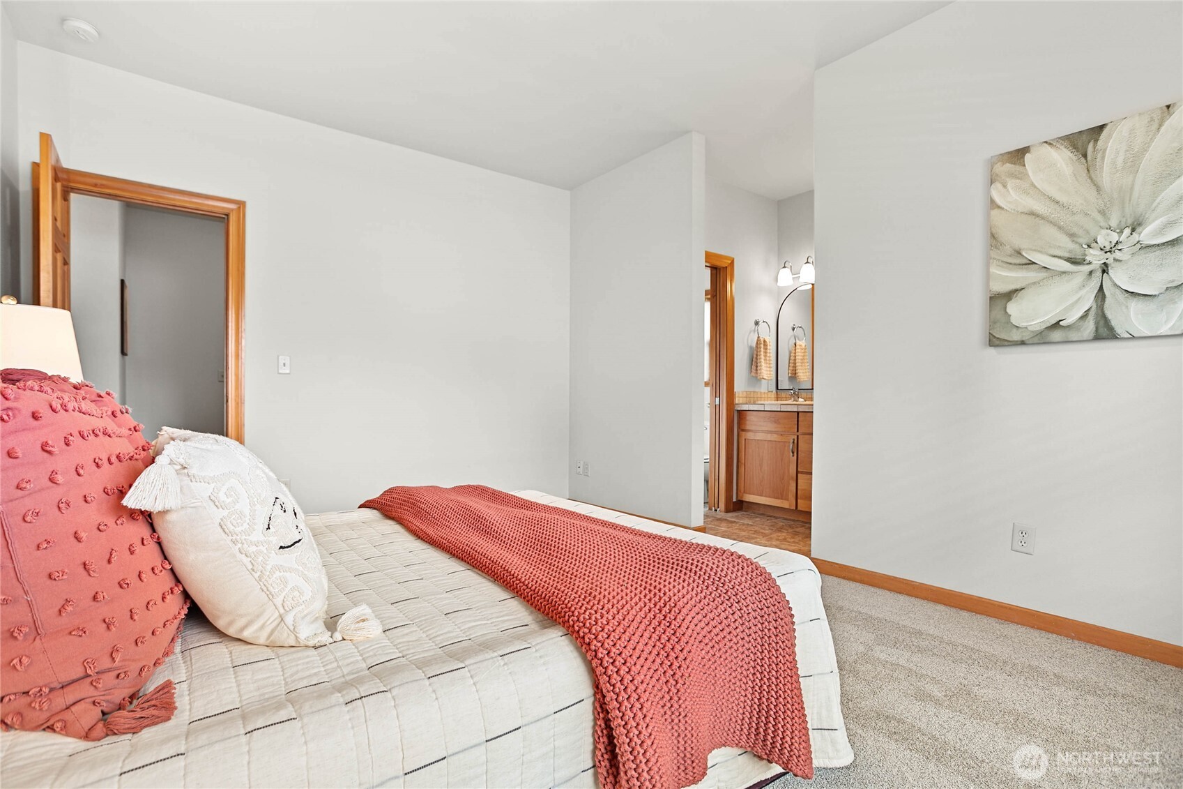 1451 Larkspur Street Property Photo 22