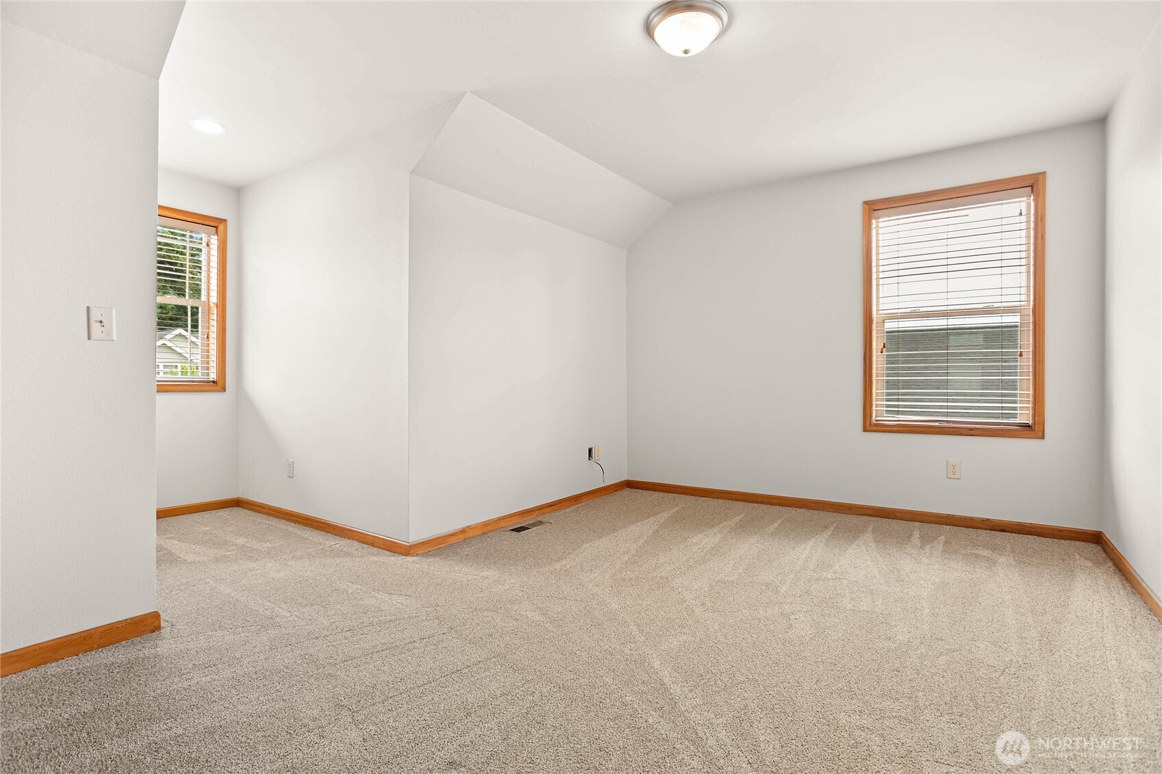 1451 Larkspur Street Property Photo 27