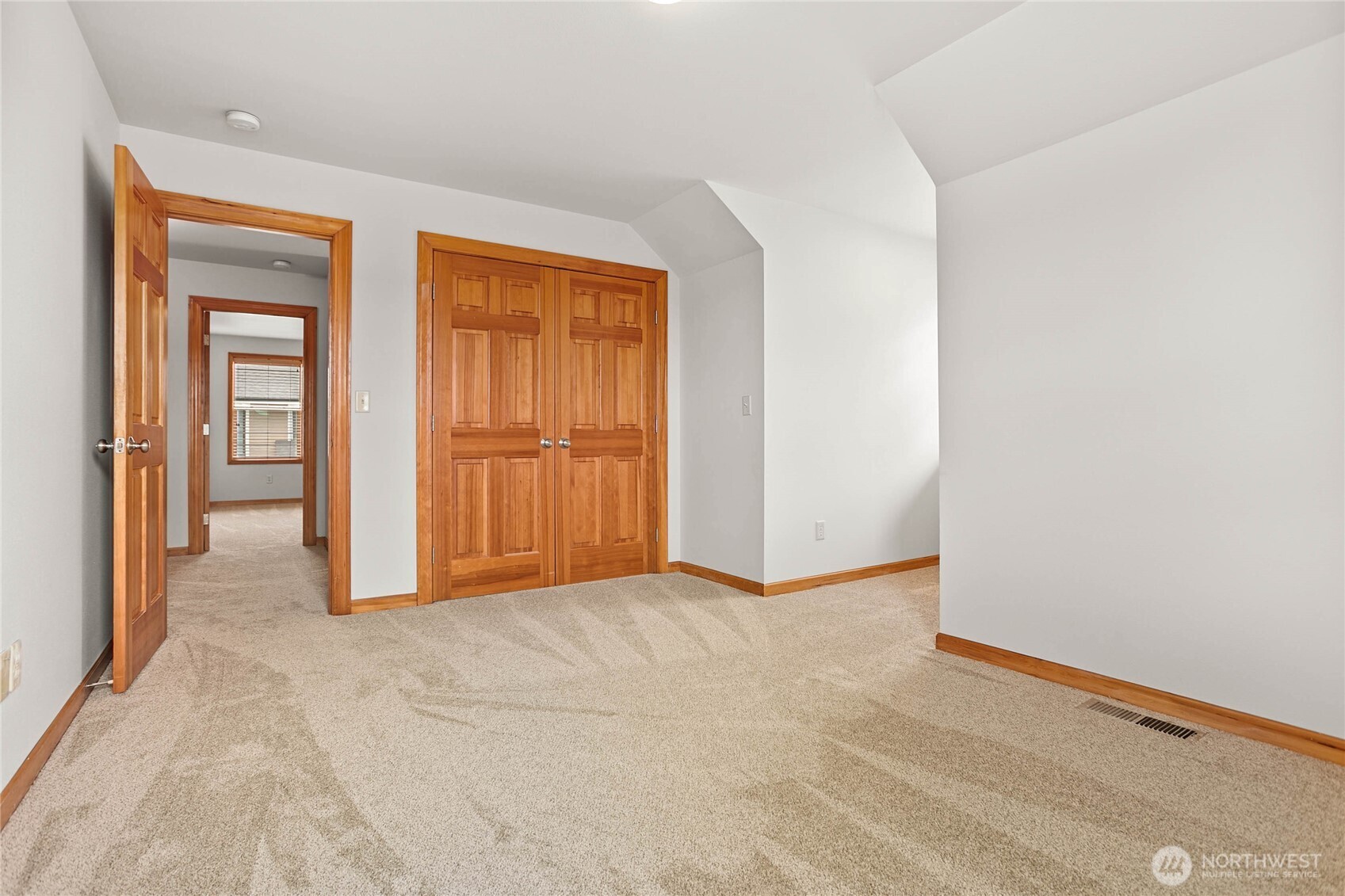 1451 Larkspur Street Property Photo 28