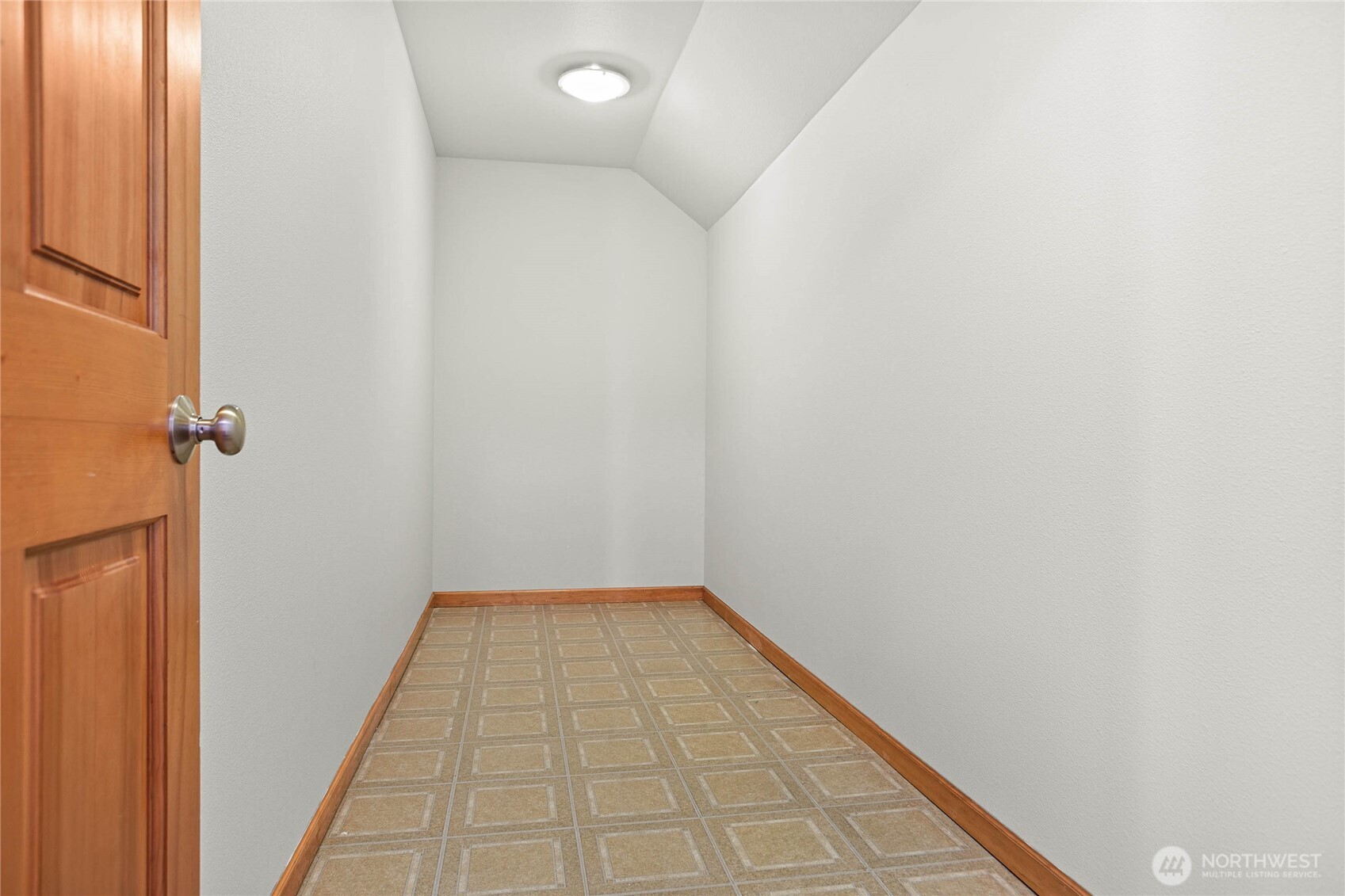 1451 Larkspur Street Property Photo 29