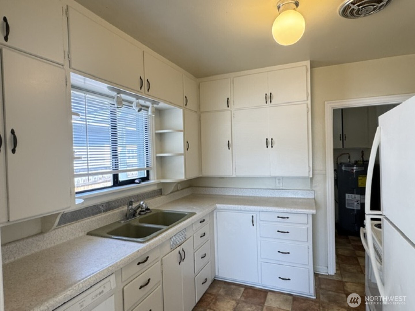 225 Sw Lewis Street Property Photo 6