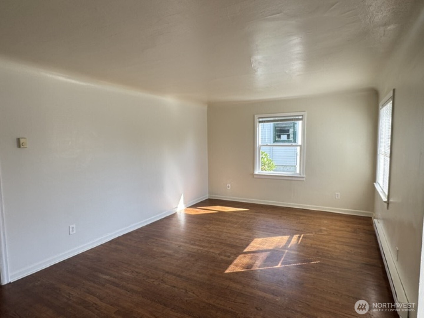 225 Sw Lewis Street Property Photo 8