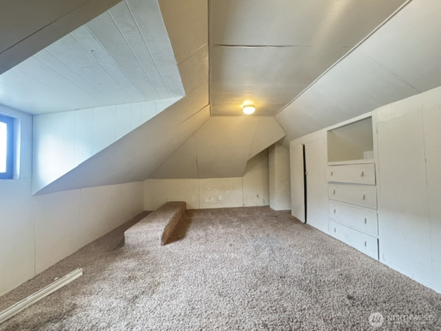 225 Sw Lewis Street Property Photo 11