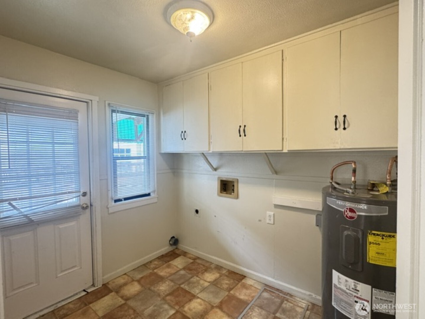 225 Sw Lewis Street Property Photo 12