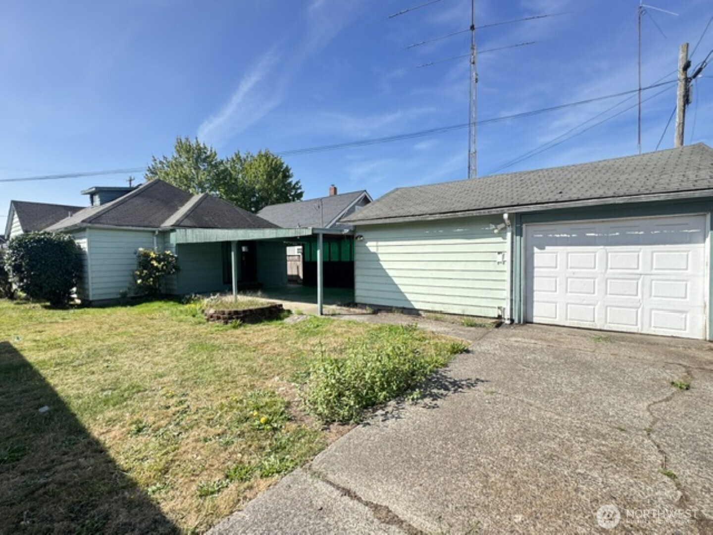 225 Sw Lewis Street Property Photo 15