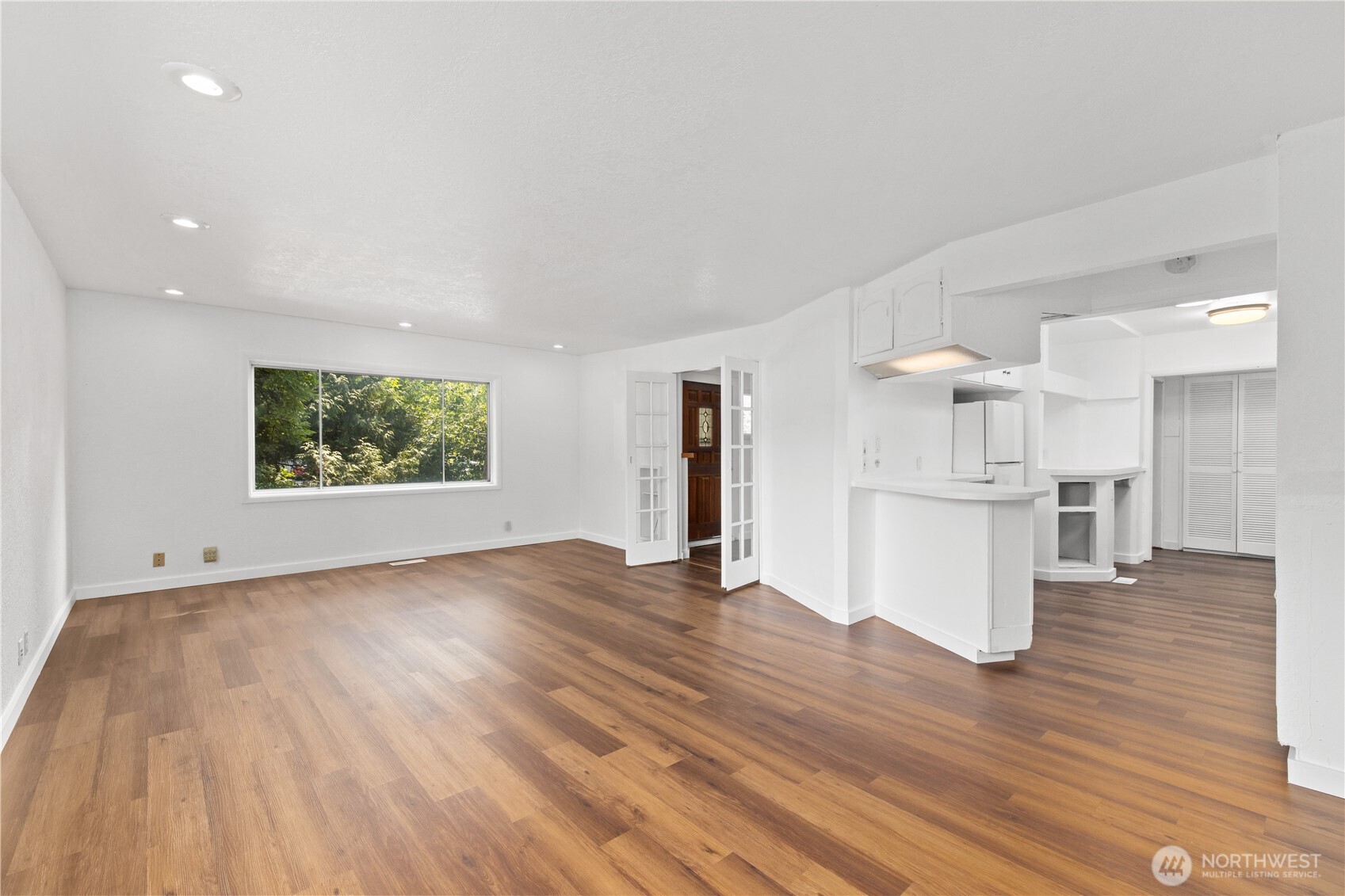 35821 Military Road Property Photo 10