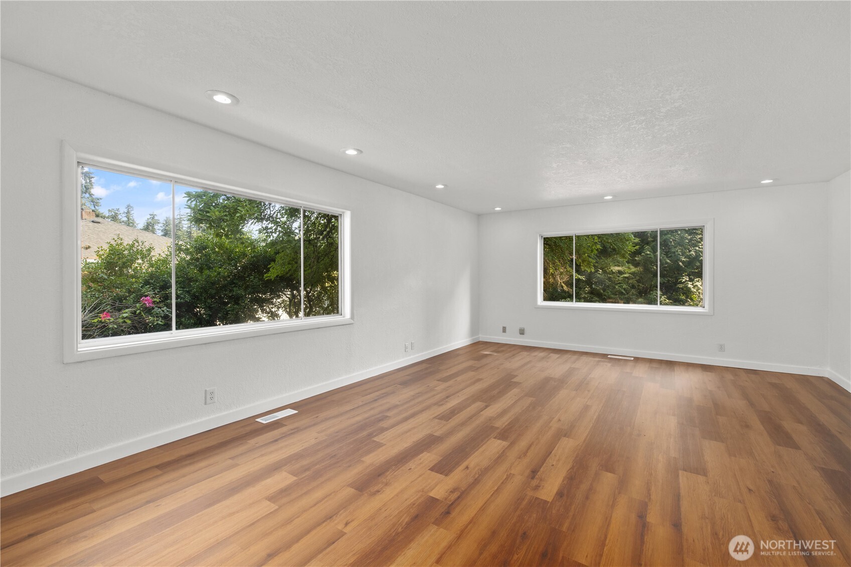 35821 Military Road Property Photo 11
