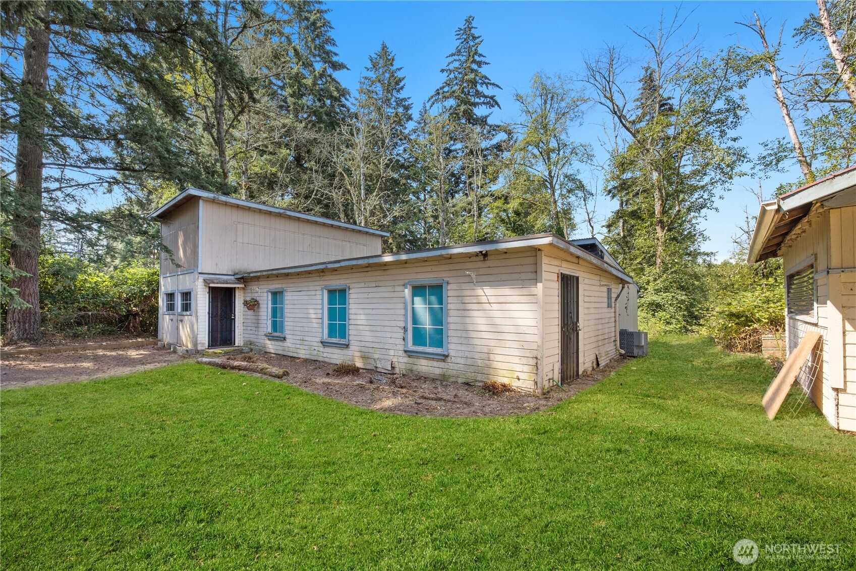35821 Military Road Property Photo 24