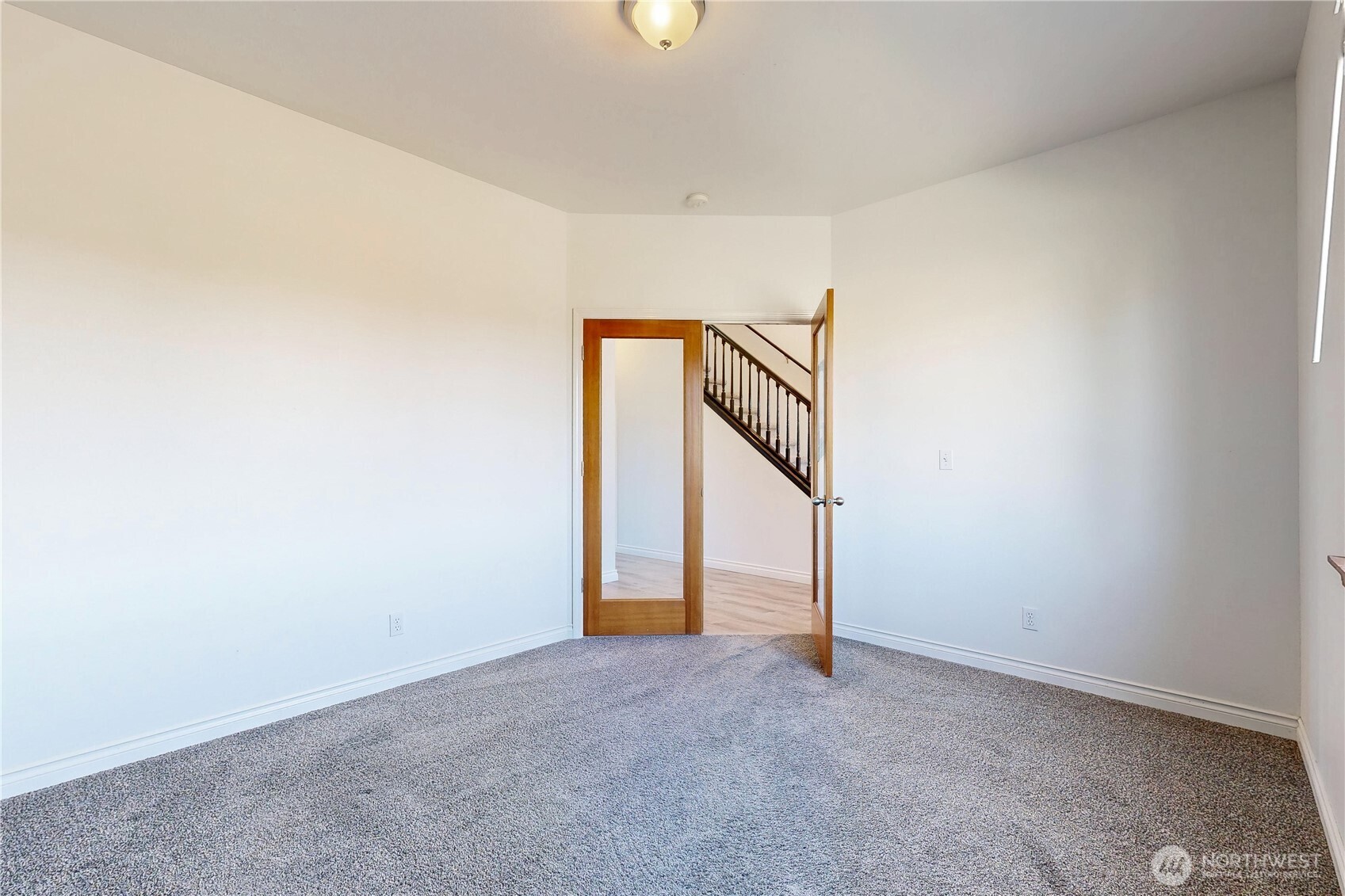 111 Chapelwood Avenue Property Photo 17