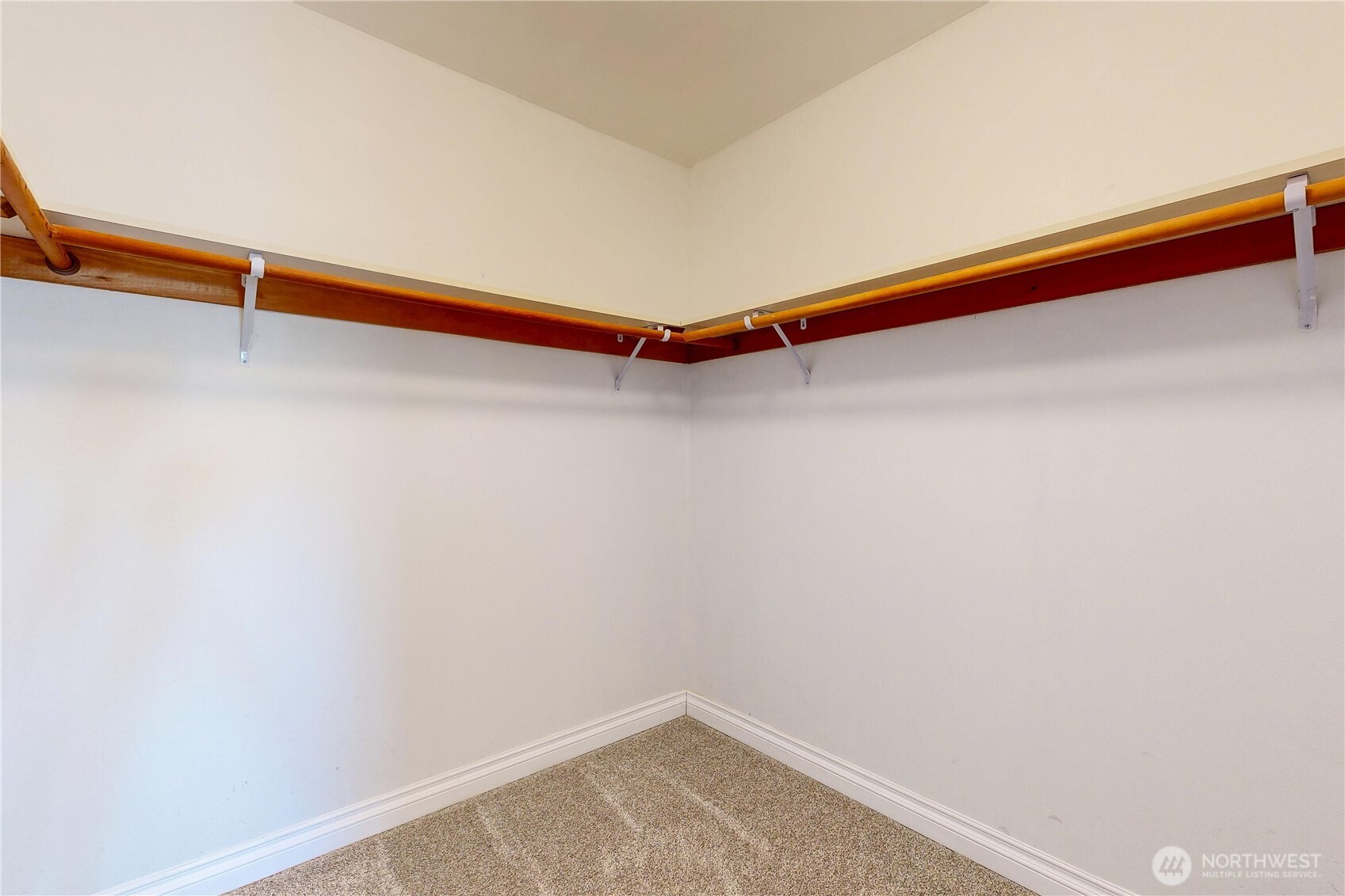 111 Chapelwood Avenue Property Photo 24