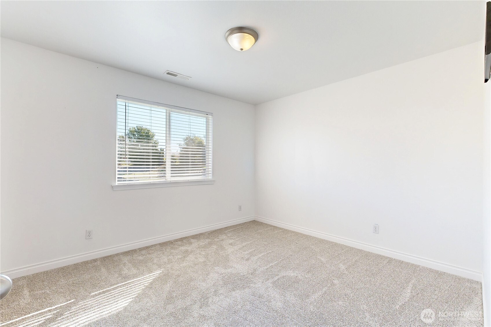 111 Chapelwood Avenue Property Photo 26
