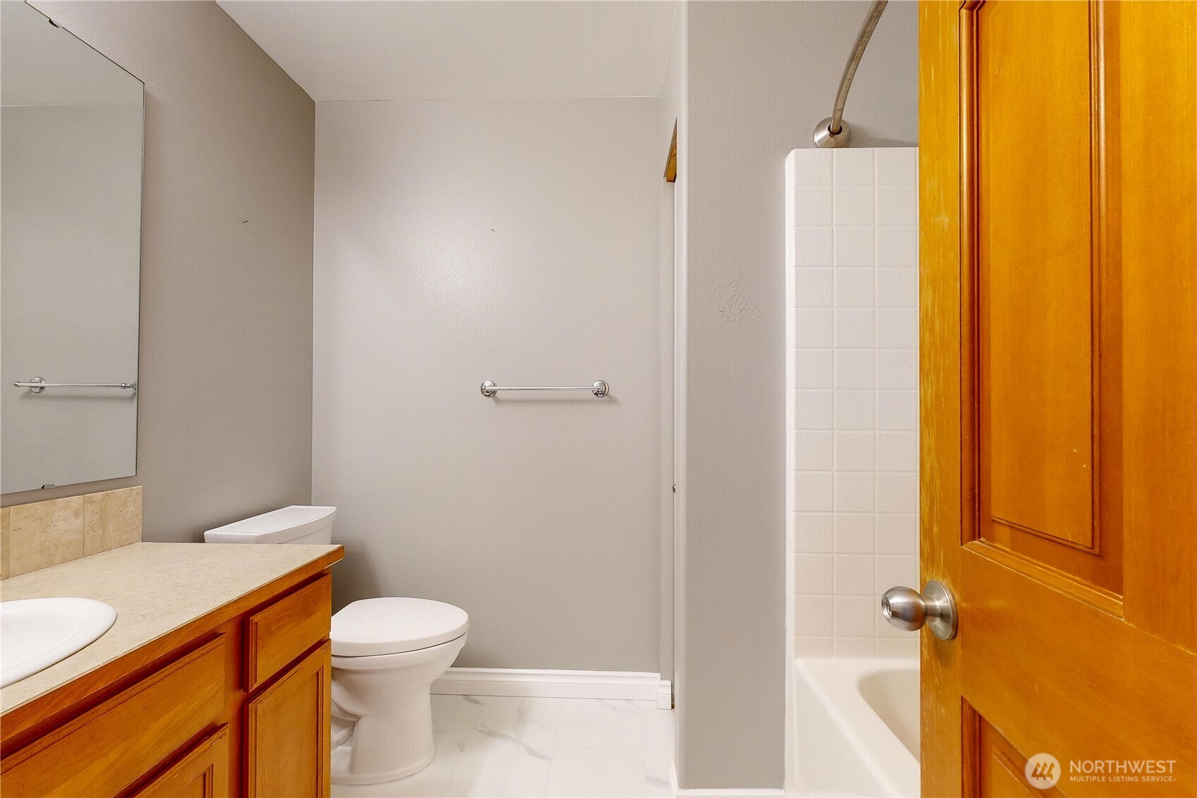 111 Chapelwood Avenue Property Photo 29