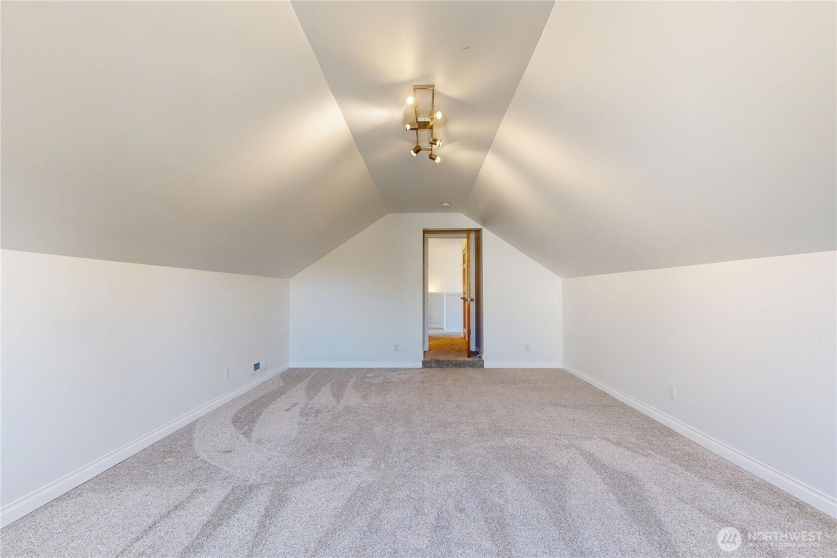 111 Chapelwood Avenue Property Photo 32