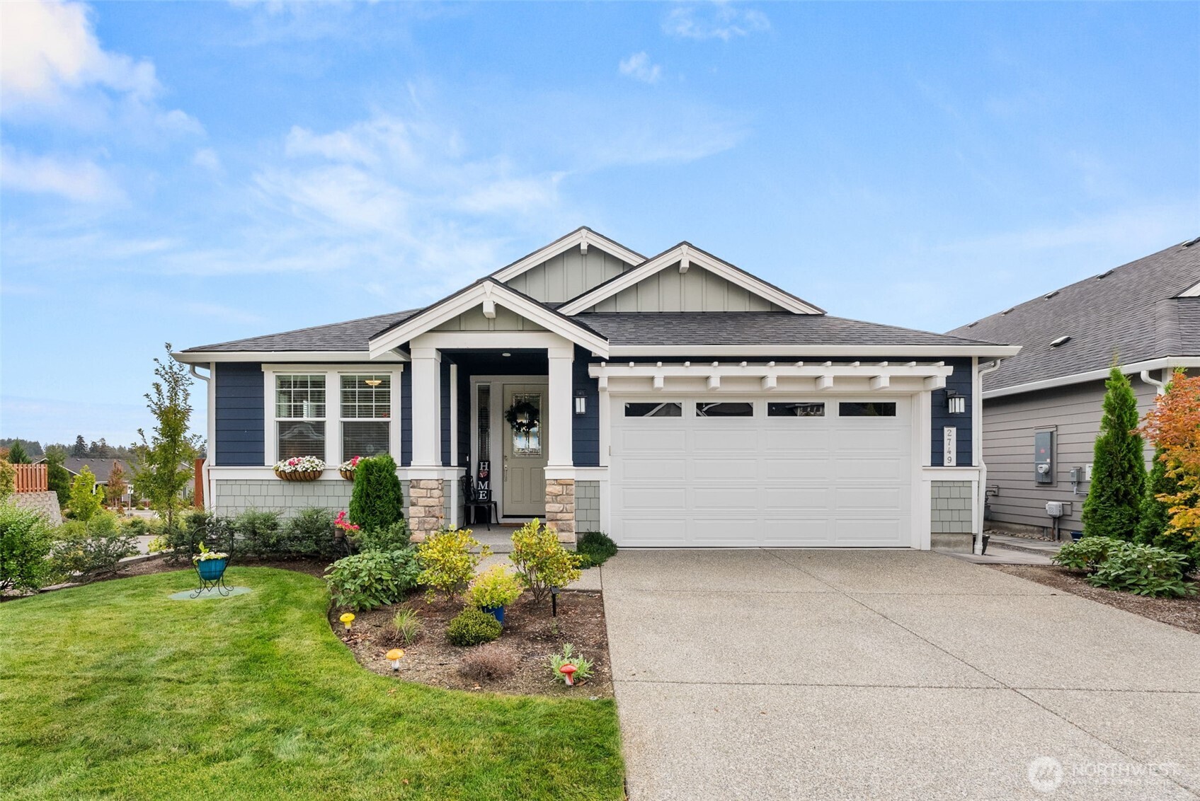 2749 Arrowroot Loop Property Photo 1