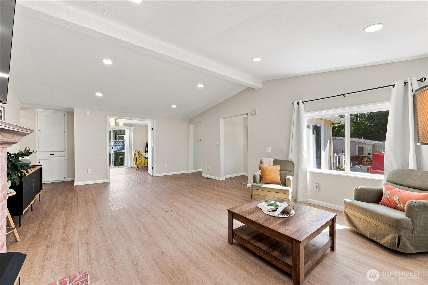 3802 James Street 38 Property Photo 14
