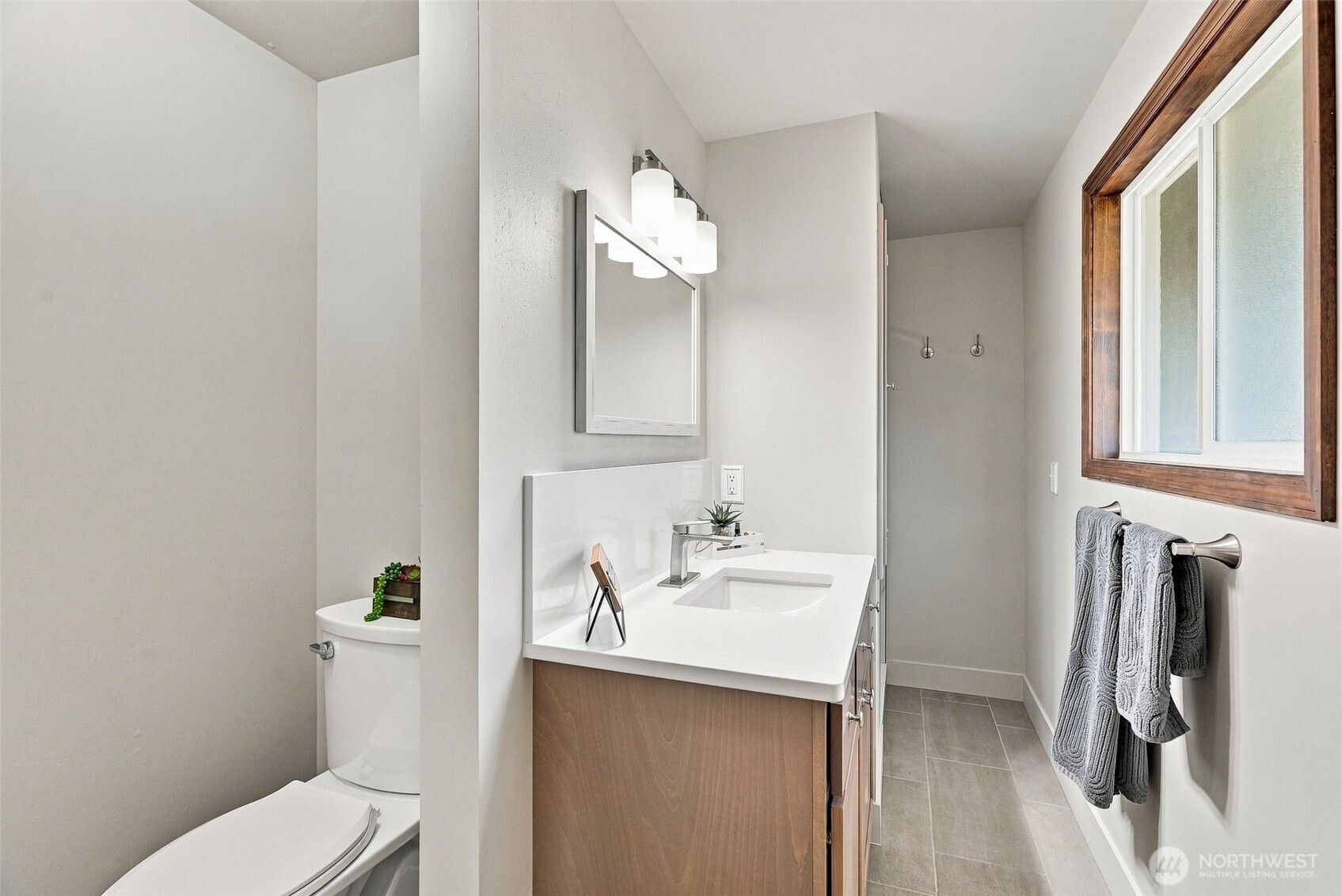 11007 E Rockwell Ave Property Photo 15
