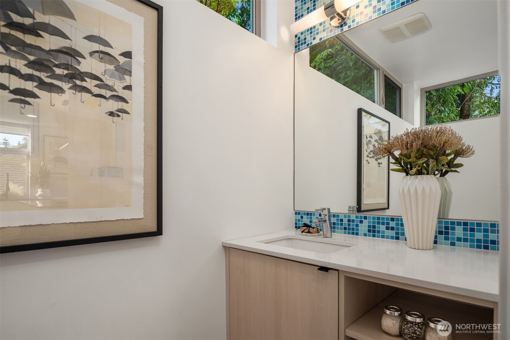 2612 E Denny Way Property Photo 15