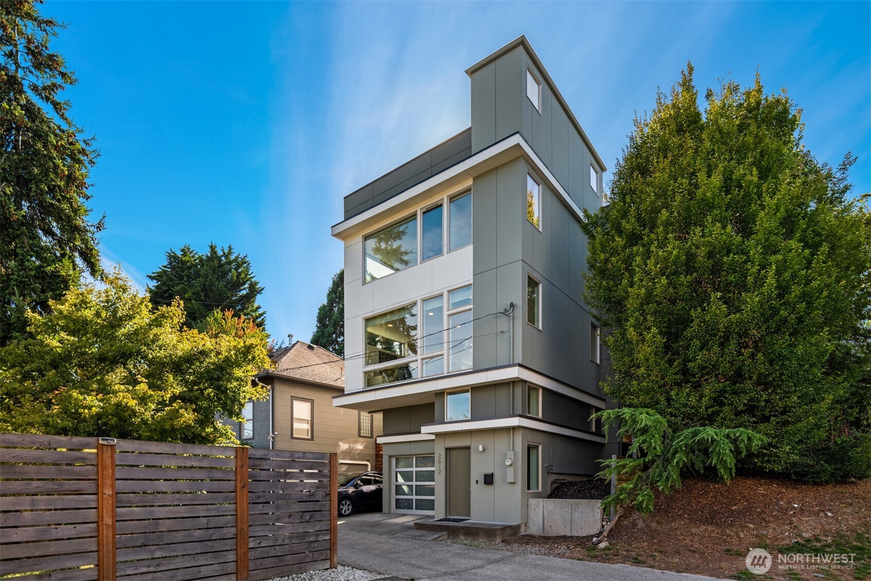2612 E Denny Way Property Photo 29