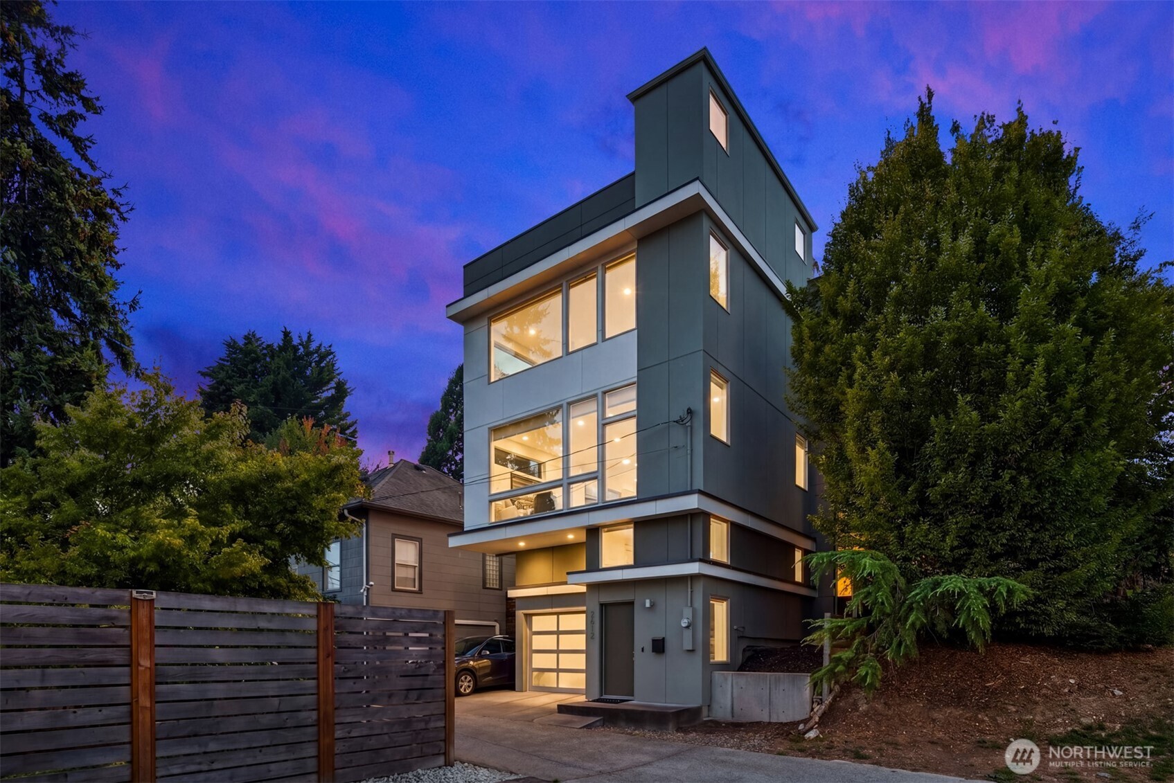 2612 E Denny Way Property Photo 32